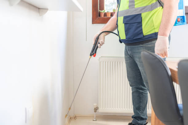 Best Emergency Pest Control  in Carrollton, IL